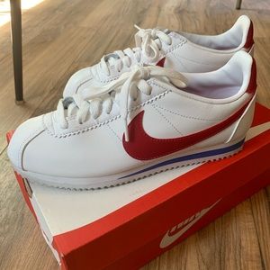 Nike women’s Cortez white/red/blue sneakers